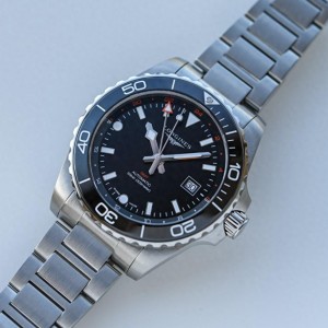 浪琴表全新43毫米康卡斯潜水系列GMT腕表，价格2600瑞郎