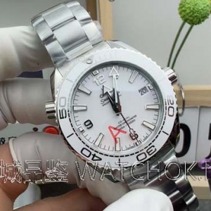 小尺寸手腕必备：VS厂海马600白盘V4版一体机芯39mm 