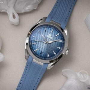 冰蓝面欧米茄有哪些？欧米茄海马系列Aqua Terra 75周年纪念腕表分享