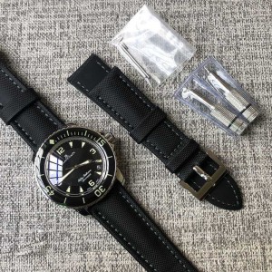 原单厂宝珀五十噚5015搭配瑞士机芯值得入手吗？