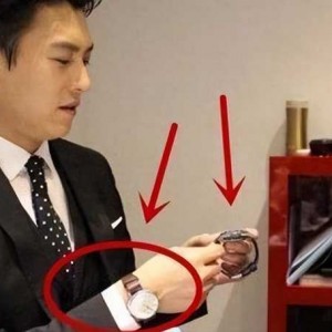 老干部靳东日常戴什么手表？