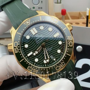 2025年最新款VS厂海马300绿金配色，细节升级与机芯稳定性解析