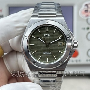 V7隐退，MZ厂万国工程师凭牛油果绿与海鸥2892机芯接力上位