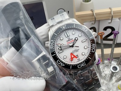 VS厂欧米茄海马300最新V4版对比：盘面、机芯、动储三大升级点解析