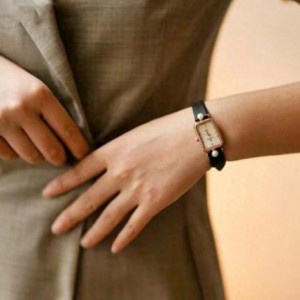 女士手表什么颜色好看？女生戴手表颜色的讲究