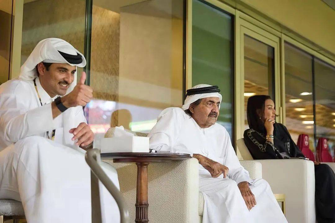 卡塔尔世界杯观众席各路土豪名媛戴什么腕表？-第6张图片