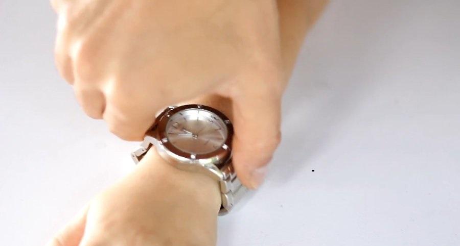 手表钢带怎么拆卸图解法（如何正确拆卸表带？）-第4张图片