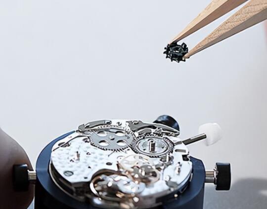 高仿手表可以在哪里修？假表可以去专柜维修么-第1张图片