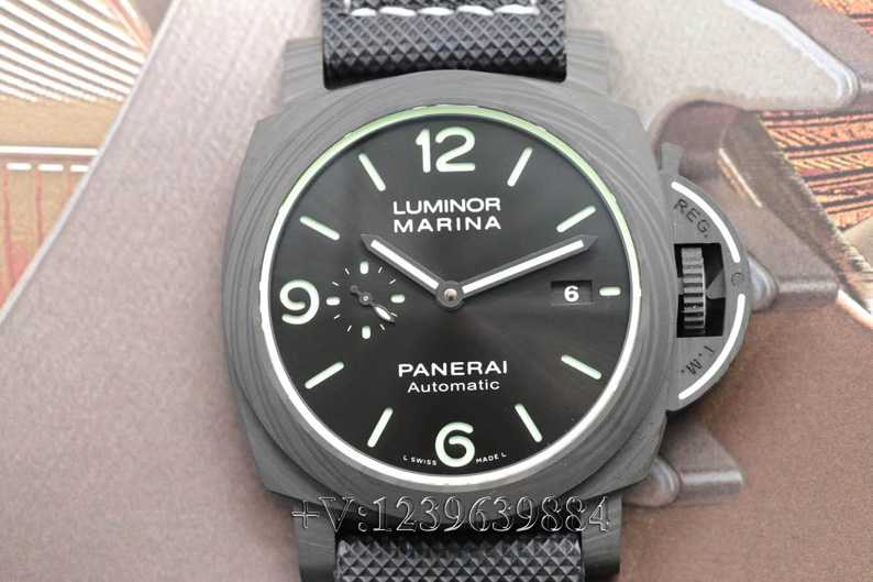 VS厂沛纳海碳纤维PAM1118,会不会一眼假？-第1张图片
