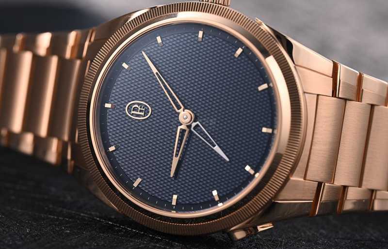 公价51万，帕玛强尼Tonda PF追针GMT腕表-第14张图片
