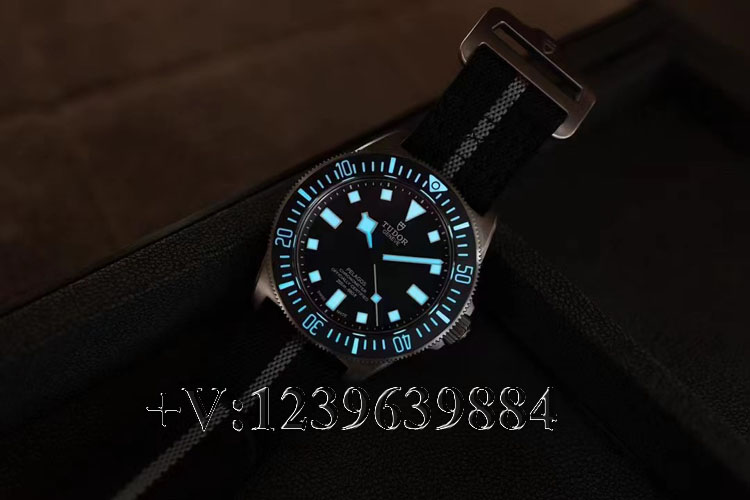 M+帝舵领潜型FXD型号M25707是否真假难辨?新手购表建议-第3张图片