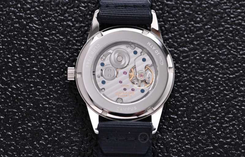 nomos手表属于啥档次？NOMOS Club系列时计告诉您-第9张图片