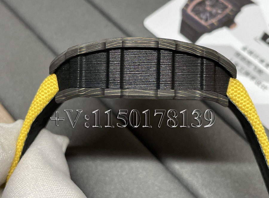RM理查德米尔RM12-01全碳纤维版质量对比（新手60秒分辨）-第5张图片