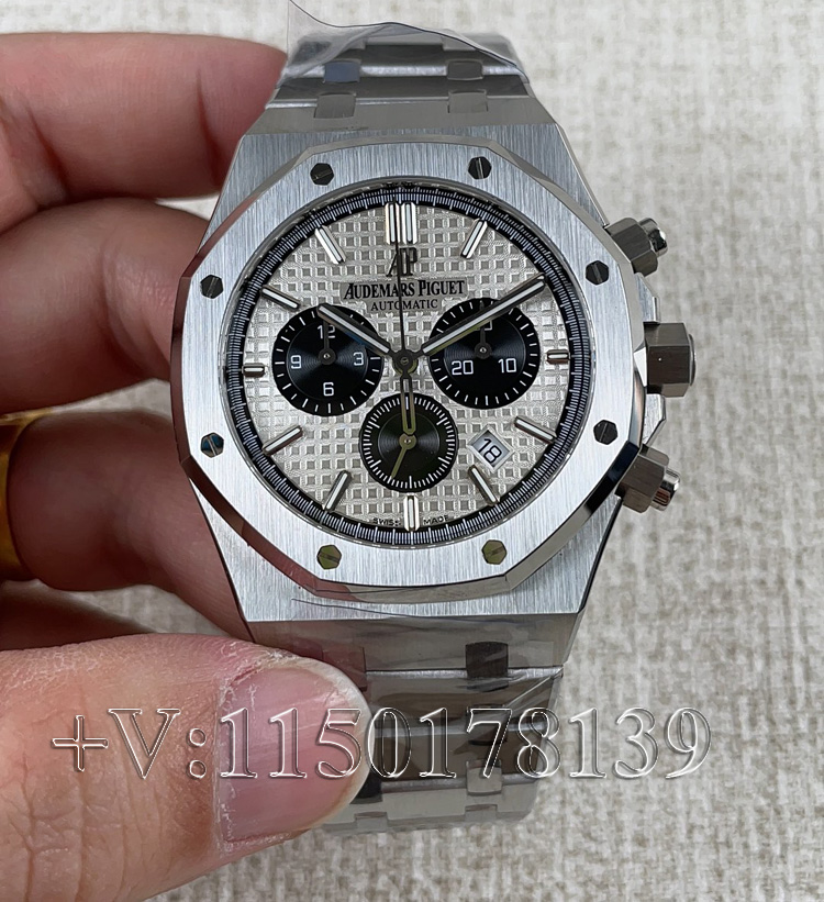 APW+爱彼26331白熊猫对比26240，哪个更好？-第2张图片