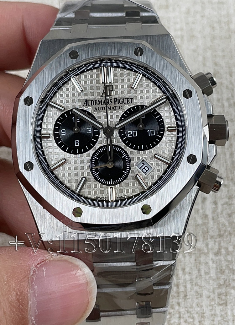 APW+爱彼26331白熊猫对比26240，哪个更好？-第3张图片