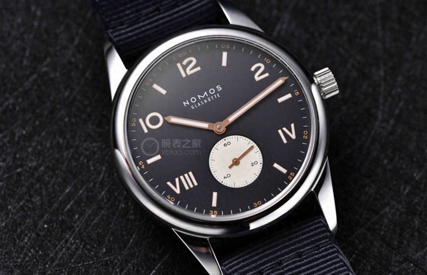 1.36 万就能入德表？NOMOS 这款 Club 让瑞士入门表集体沉默！-第1张图片