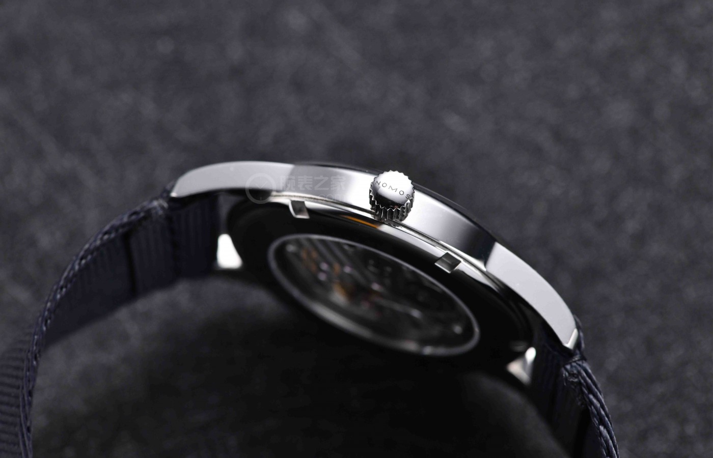 1.36 万就能入德表？NOMOS 这款 Club 让瑞士入门表集体沉默！-第4张图片