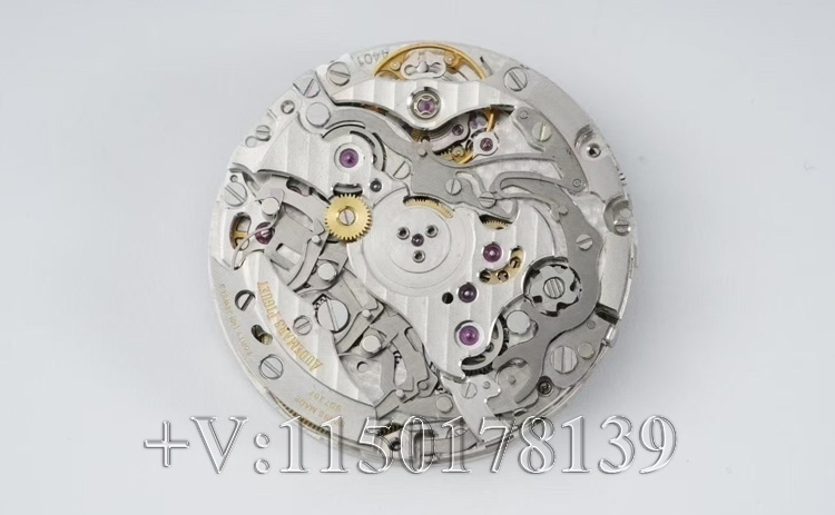 复刻表玩家必看！APS爱彼26240 V2无卡度机芯实测，值不值得冲？-第3张图片