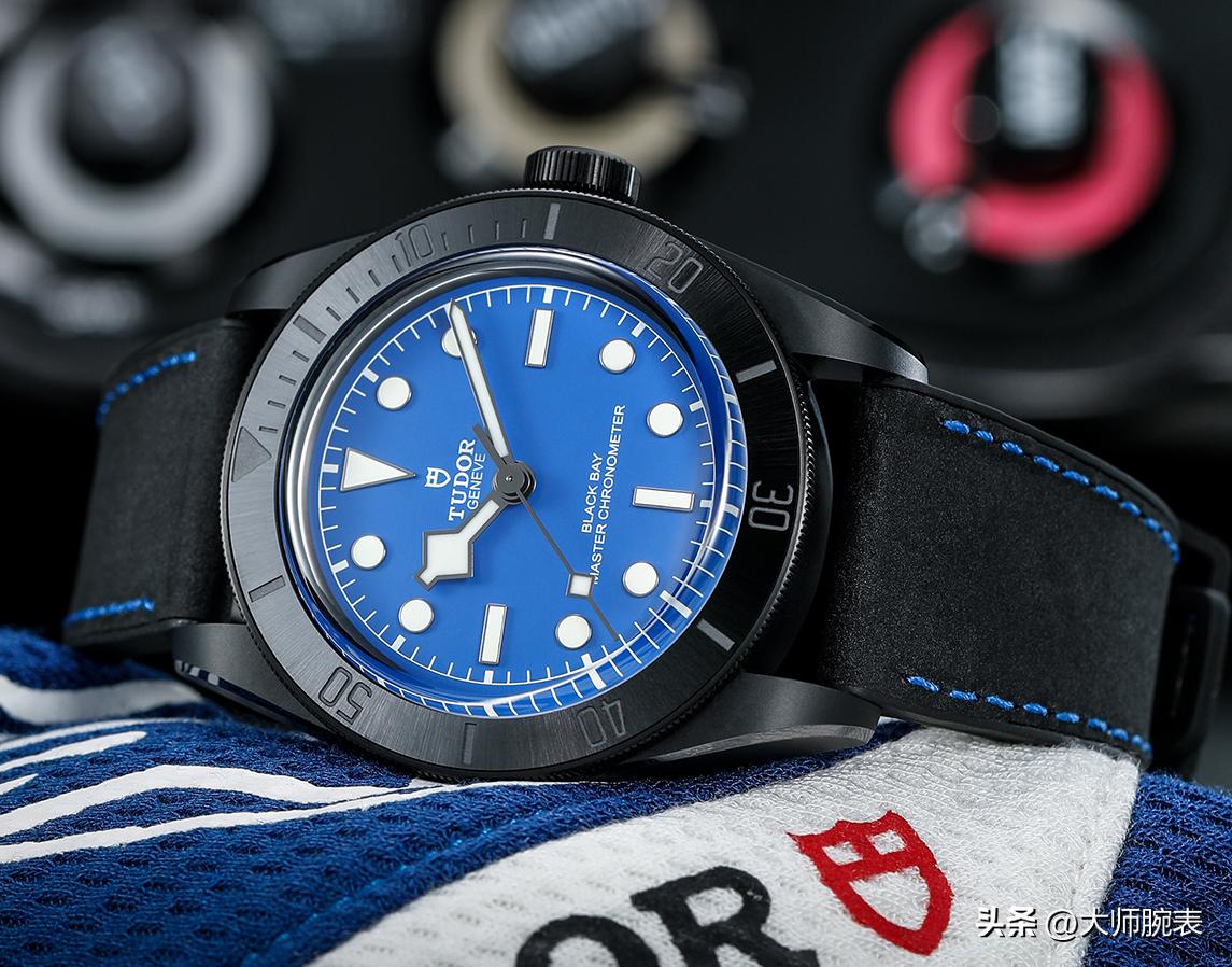 通勤到宴会一键封神:5万以内小众腕表,显贵气不撞表-第7张图片 通勤到宴会一键封神:5万以内小众腕表,显贵气不撞表-第7张图片