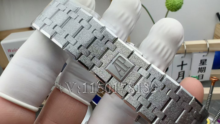 APS厂爱彼26240霜金熊猫详评：4401一体机芯值不值得买？-第8张图片