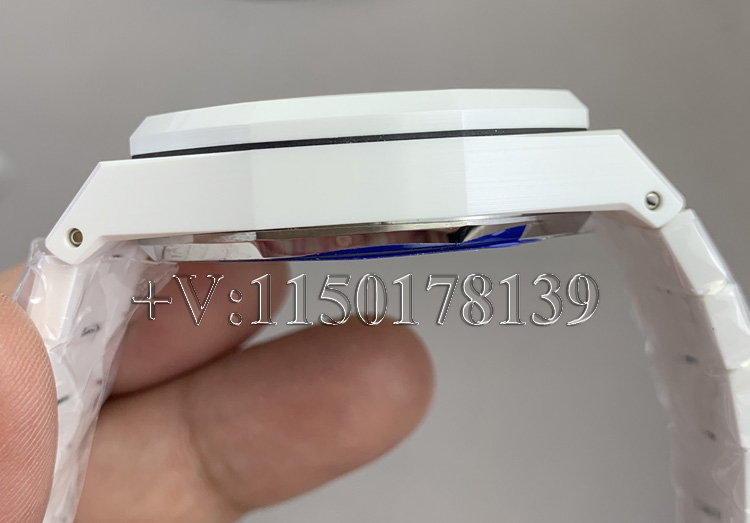 APS厂爱彼26240白陶瓷无卡度4401机芯升级,告别一眼假快慢装-第5张图片 APS厂爱彼26240白陶瓷无卡度4401机芯升级,告别一眼假快慢装-第5张图片