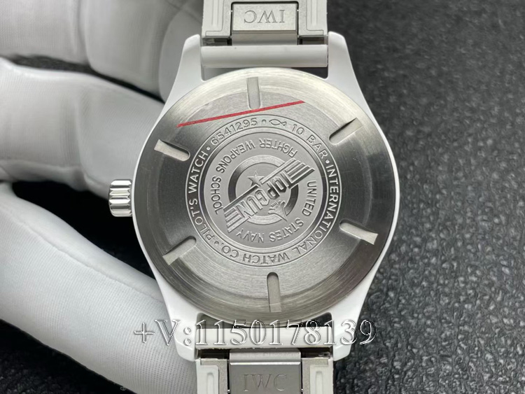 M+厂万国飞行员太浩湖特别版对比正品:陶瓷壳质量做工如何?-第7张图片 M+厂万国飞行员太浩湖特别版对比正品:陶瓷壳质量做工如何?-第7张图片