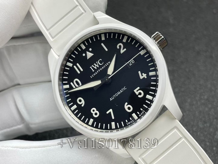 M+厂万国飞行员太浩湖特别版对比正品:陶瓷壳质量做工如何?-第2张图片 M+厂万国飞行员太浩湖特别版对比正品:陶瓷壳质量做工如何?-第2张图片