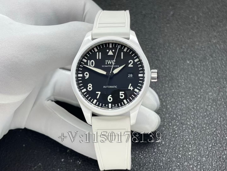 M+厂万国飞行员太浩湖特别版对比正品:陶瓷壳质量做工如何?-第1张图片 M+厂万国飞行员太浩湖特别版对比正品:陶瓷壳质量做工如何?-第1张图片