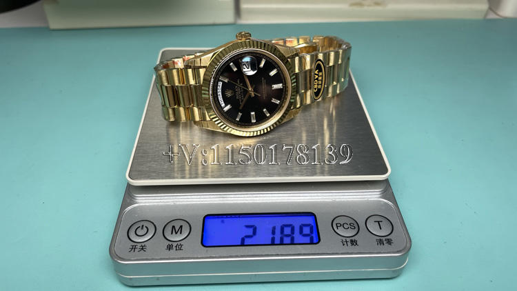 CBD劳力士黑冰糖V9升级评测:218克配重+18K金工艺细节全解析-第4张图片 CBD劳力士黑冰糖V9升级评测:218克配重+18K金工艺细节全解析-第4张图片