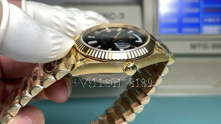 CBD劳力士黑冰糖V9升级评测:218克配重+18K金工艺细节全解析-第5张图片 CBD劳力士黑冰糖V9升级评测:218克配重+18K金工艺细节全解析-第5张图片