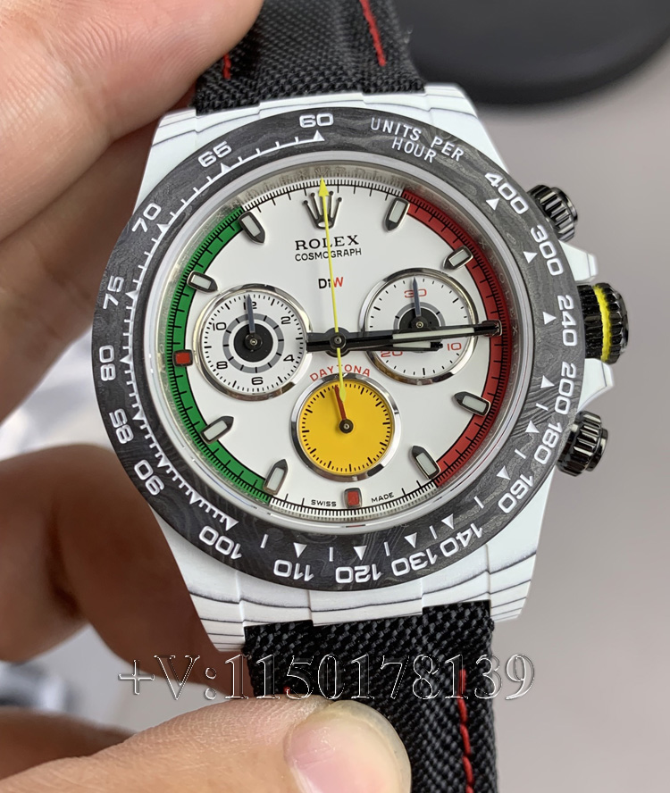 SONIC厂DIW碳纤维迪通拿评测:法拉利联名款值不值得买?-第3张图片 SONIC厂DIW碳纤维迪通拿评测:法拉利联名款值不值得买?-第3张图片