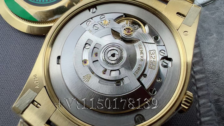 RC厂劳力士黑冰糖210克配重版值得买吗?对比QF厂详解-第7张图片 RC厂劳力士黑冰糖210克配重版值得买吗?对比QF厂详解-第7张图片