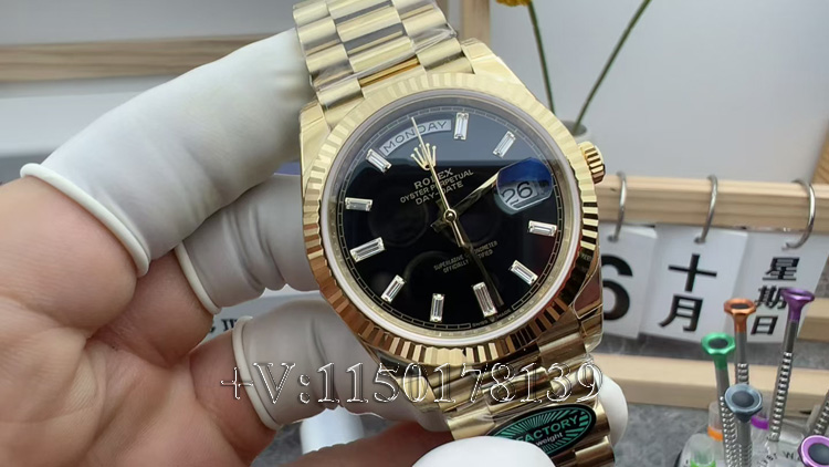 RC厂劳力士黑冰糖210克配重版值得买吗?对比QF厂详解-第1张图片 RC厂劳力士黑冰糖210克配重版值得买吗?对比QF厂详解-第1张图片