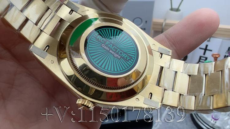 RC厂劳力士黑冰糖210克配重版值得买吗?对比QF厂详解-第6张图片 RC厂劳力士黑冰糖210克配重版值得买吗?对比QF厂详解-第6张图片