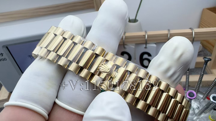 RC厂劳力士黑冰糖210克配重版值得买吗?对比QF厂详解-第9张图片 RC厂劳力士黑冰糖210克配重版值得买吗?对比QF厂详解-第9张图片