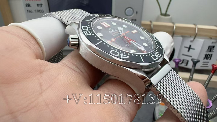 VS厂新品海马300无暇赴死橙针钢壳做工细节，深度测评-第5张图片