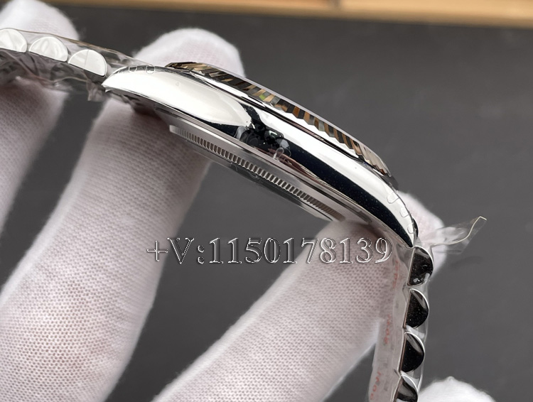 新手必看!购买VS厂劳力士灰钻日志前必须知道的5个真相!-第4张图片 新手必看!购买VS厂劳力士灰钻日志前必须知道的5个真相!-第4张图片