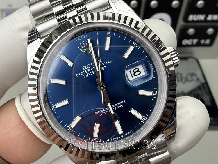 VS厂日志V2蓝面细节全曝光：白金狗牙圈+放射纹，这质感绝了-第3张图片