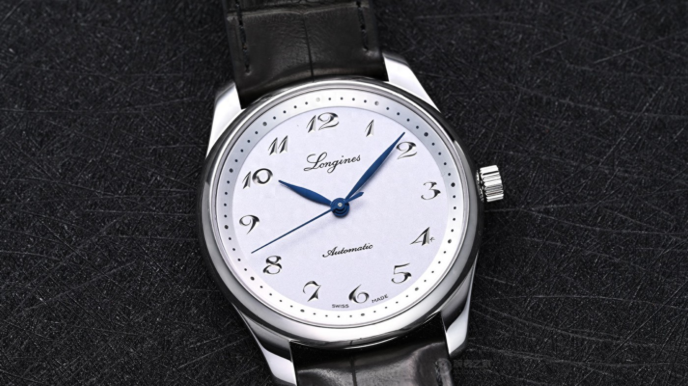 2万块预算买正装表,浪琴名匠这三针表为何让表友一致推荐?-第1张图片 2万块预算买正装表,浪琴名匠这三针表为何让表友一致推荐?-第1张图片