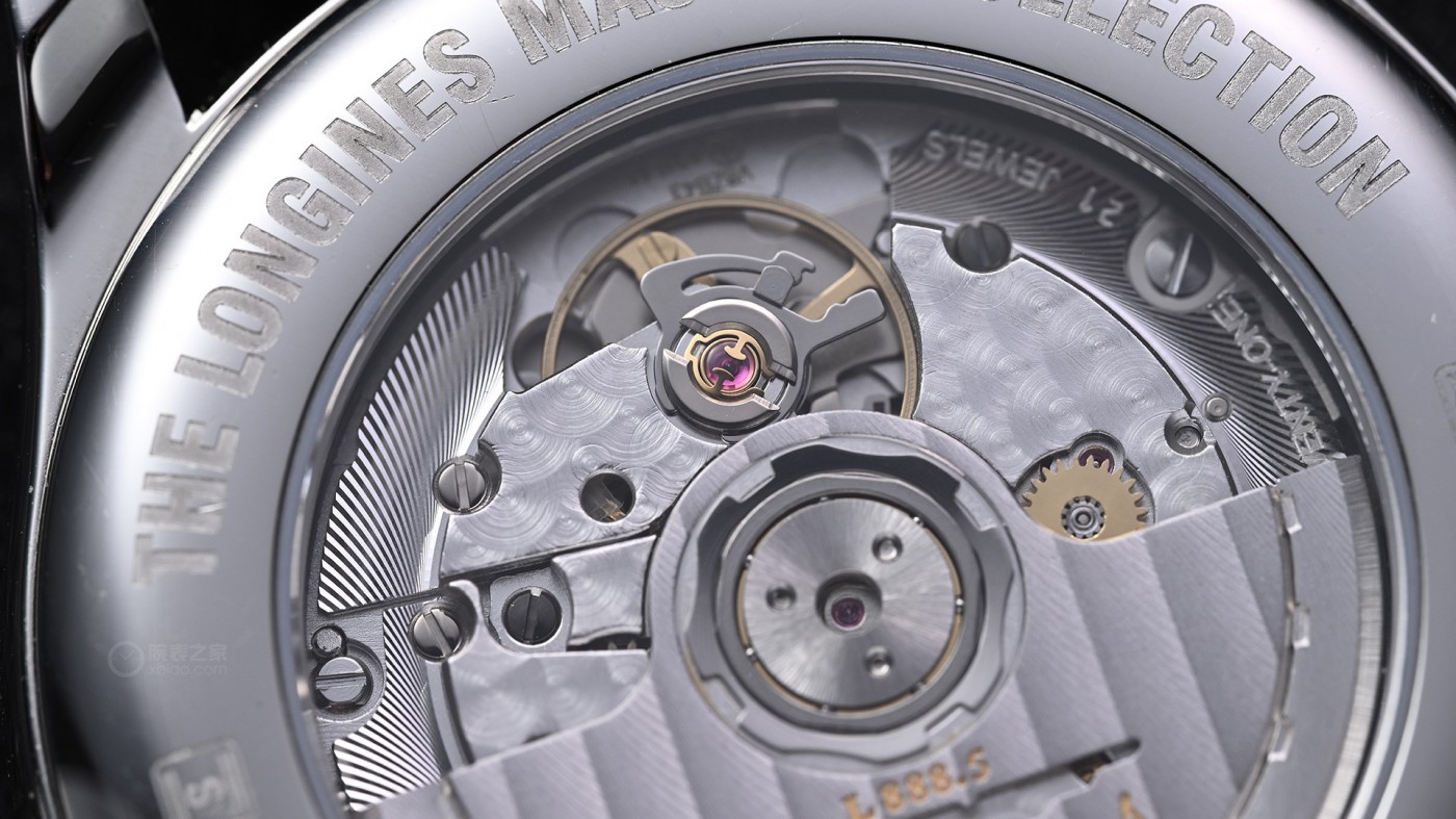 2万块预算买正装表,浪琴名匠这三针表为何让表友一致推荐?-第9张图片 2万块预算买正装表,浪琴名匠这三针表为何让表友一致推荐?-第9张图片