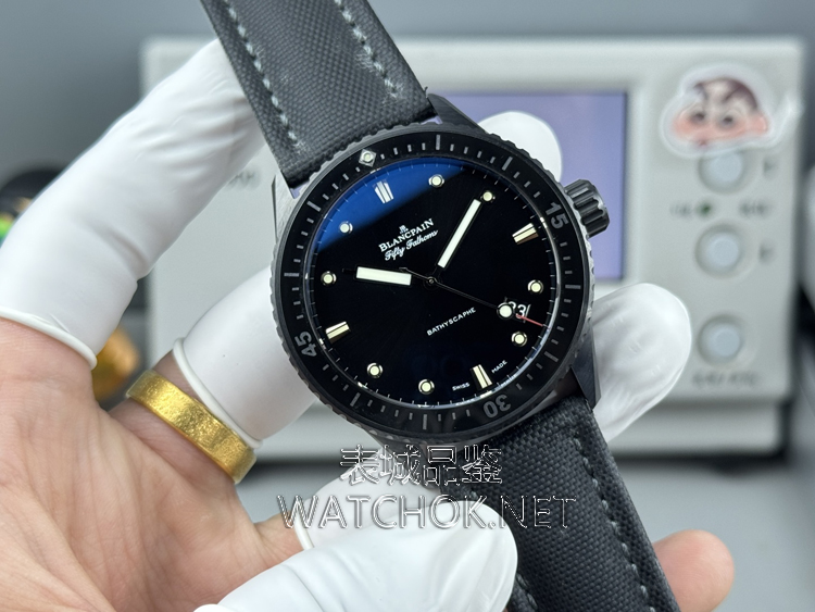 黑得漂亮!GF厂宝珀五十噚陶瓷复刻表开箱评测-第3张图片 黑得漂亮!GF厂宝珀五十噚陶瓷复刻表开箱评测-第3张图片