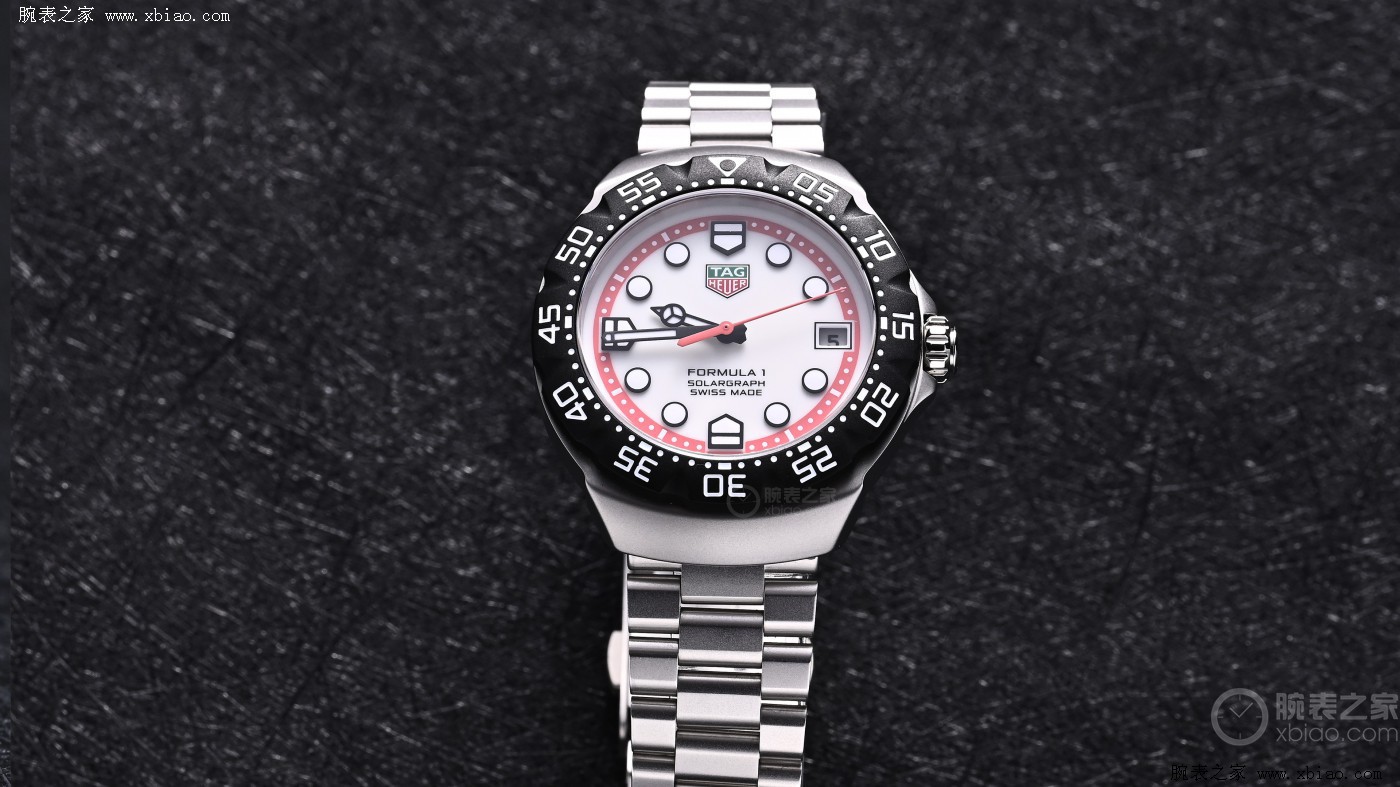 不止是绿金迪！最值得投资的5款赛车腕表，你的梦想清单该更新了-第6张图片