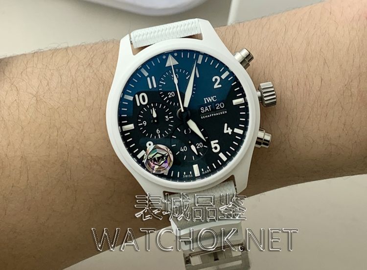 APS陶瓷飞计对比评测:白陶瓷VS黑陶瓷,哪个更值得入手?-第1张图片 APS陶瓷飞计对比评测:白陶瓷VS黑陶瓷,哪个更值得入手?-第1张图片