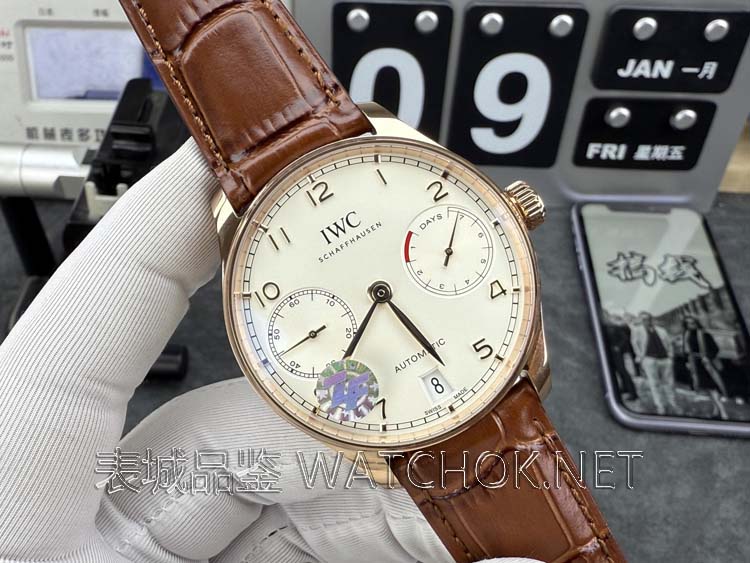 教你避开大坑,选对ZF厂万国葡七玫瑰金款!-第2张图片 教你避开大坑,选对ZF厂万国葡七玫瑰金款!-第2张图片