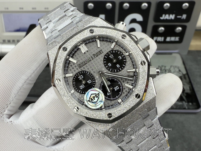 APS爱彼26240BC霜金灰盘深度评测，工艺细节全揭秘！-第3张图片