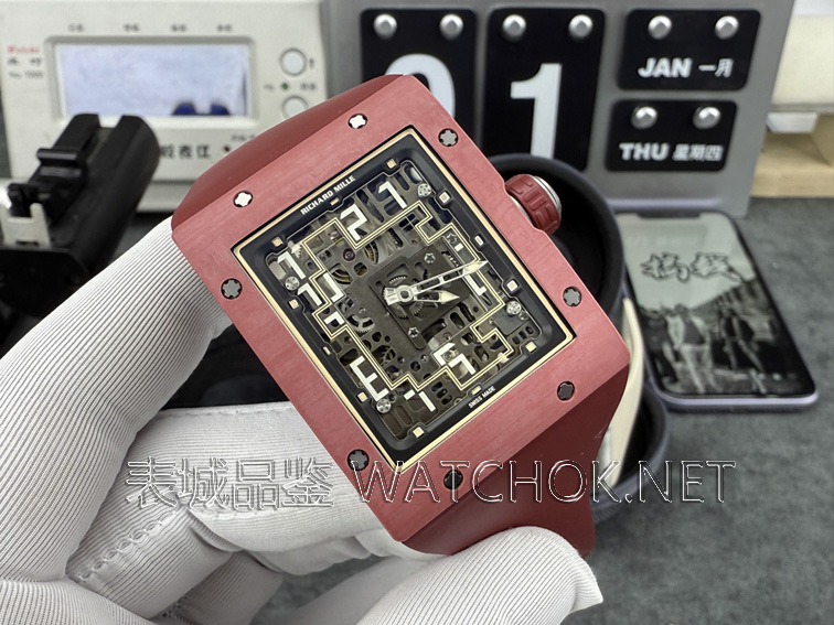 复刻理查德米尔RM16-02，真钛材质+全动齿轮机芯上手体验-第2张图片