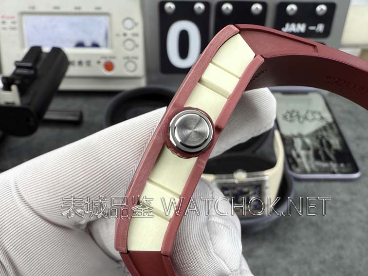 复刻理查德米尔RM16-02，真钛材质+全动齿轮机芯上手体验-第6张图片