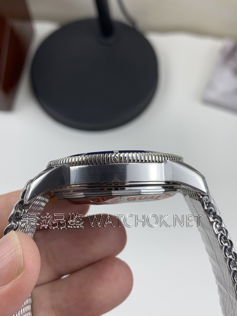 GF厂百年灵海洋文化二代:太阳纹蓝盘+B20机芯,细节全对版-第3张图片 GF厂百年灵海洋文化二代:太阳纹蓝盘+B20机芯,细节全对版-第3张图片