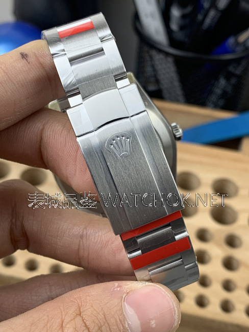 VS厂蚝式恒动蒂芙尼蓝用细节告诉你,大厂工艺强在哪-第6张图片 VS厂蚝式恒动蒂芙尼蓝用细节告诉你,大厂工艺强在哪-第6张图片