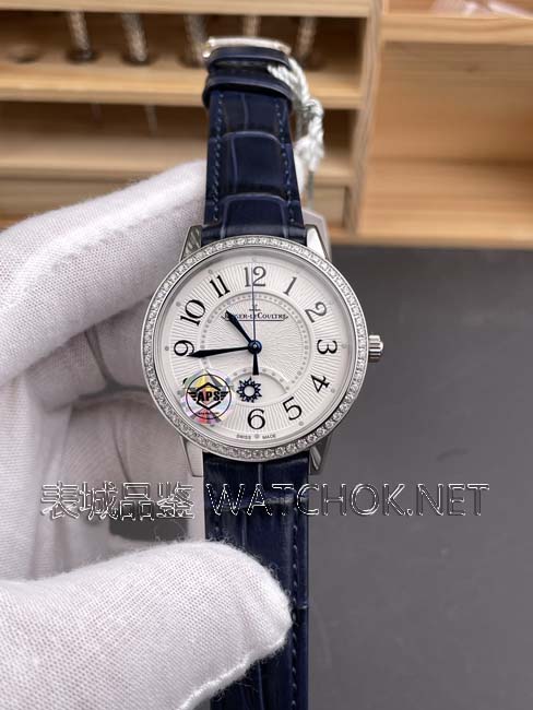 女表复刻的天花板?APS厂积家约会女表最新版实拍-第1张图片 女表复刻的天花板?APS厂积家约会女表最新版实拍-第1张图片